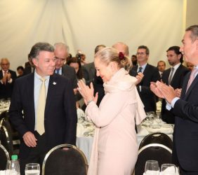 Llegada del Presidente Juan Manuel Santos, Benita Ferrero-Waldner y Sergio Aranda