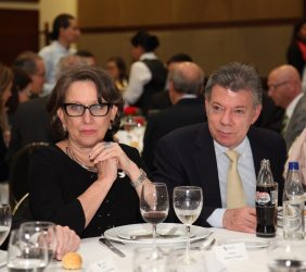 Secretaria General Iberoamericana Rebeca Grynspan Y Presidente Juan Manuel Santos