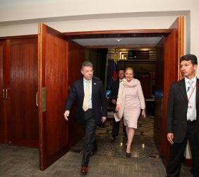 Llegada del Presidente Juan Manuel Santos y Benita Ferrero-Waldner