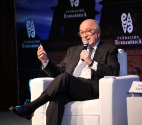 Joaquín Almunia, Ex Vicepresidente de la Comisión Europea  y  Ex Comisario