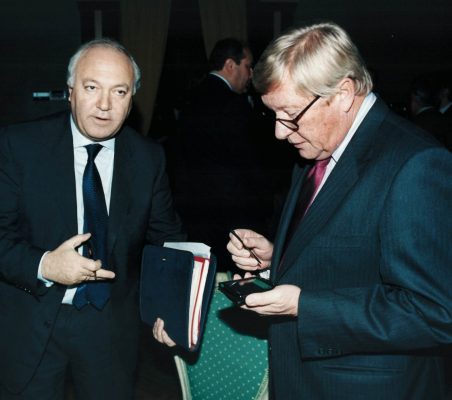 Miguel Ángel Moratinos  y Embajador de los Países Bajos