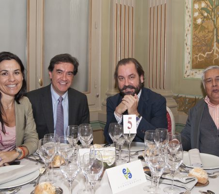 Cristina Amor, Pedro Medellín, Ramón Pérez Maura y Miguel Ángel Bastenier
