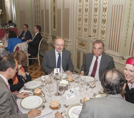 Fernando García Casas, Carlos Fernández- Lerga y Dovie Holland (Embajada  EEUU)