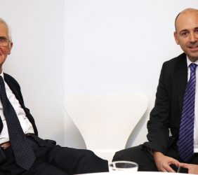 Tristan Garel-Jones, Presidente de Honor de la Fundación Euroamérica, y Fernando Carro, Presidente de Bertelsmann en España y América Latina