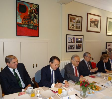Jesús Urdangaray, Héctor Flórez, Ángel Durández, Ramón Jáuregui, Elena Salgado y Germán Ríos