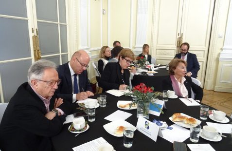 Desayuno coloquio con Embajadora de Alemania en España (17)