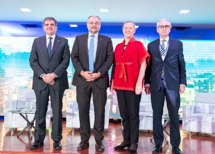 Ponentes sesión Fortalecimiento de las relaciones entre la UE y Colombia: Diálogo Político que consolida una relación estratégica de largo alcance. Prioridades en las presidencias europeas