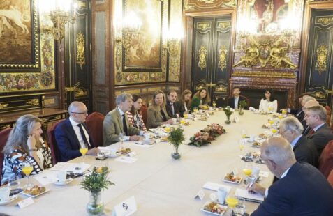 Desayuno coloquio Thouraya Triki (4)