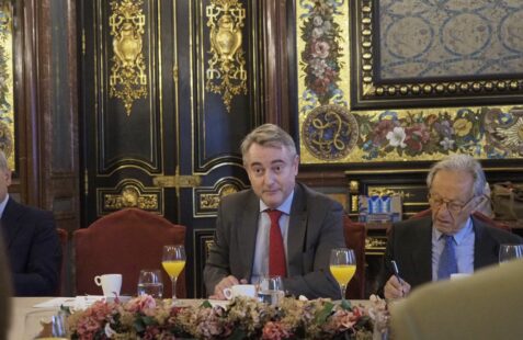 Desayuno coloquio Thouraya Triki (7)