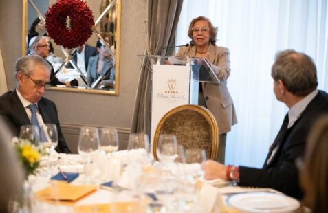 Almuerzo coloquio con la Ministra de Exteriores de Colombia (11)