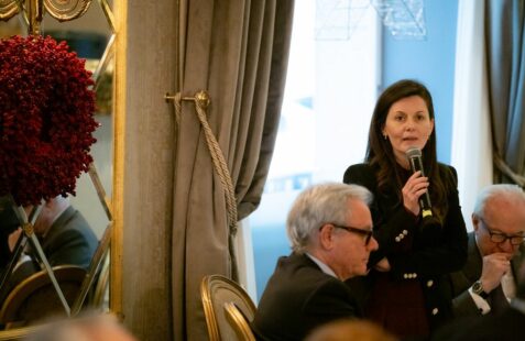 Almuerzo coloquio con la Ministra de Exteriores de Colombia (16)