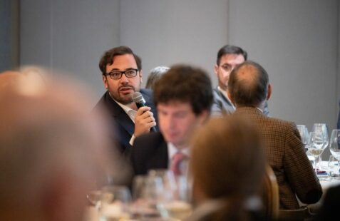 Almuerzo coloquio con la Ministra de Exteriores de Colombia (17)