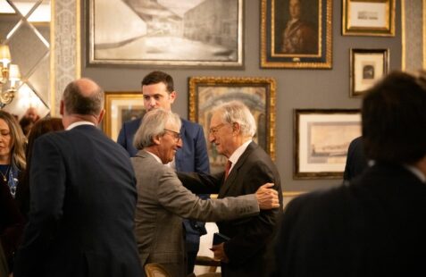 Almuerzo coloquio con la Ministra de Exteriores de Colombia (18)