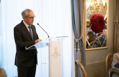 Almuerzo coloquio con la Ministra de Exteriores de Colombia (4)