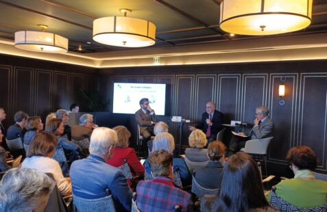 Desayuno coloquio con Joaquín Almunia y Pablo García Berdoy (4)