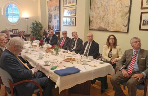 Claudio Vallejo, Patricia Alfayate, Federico Zorzán, Sergio Jaramillo Caro, Diego García-Sayan, Juhana Lehtinen y Diego García-Sayan