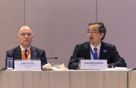 Mesa América Latina y el Caribe ante la nueva Geopolítica Mundial: retos y soluciones