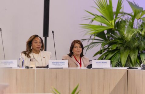 Mesa América Latina y el Caribe ante la nueva Geopolítica Mundial: retos y soluciones