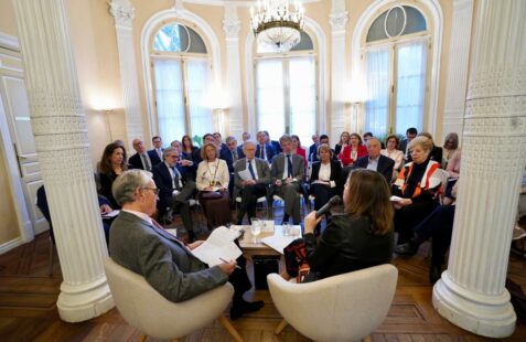 Asistentes Desayuno Coloquio con la Secretaria de Estado Amparo López Senovilla