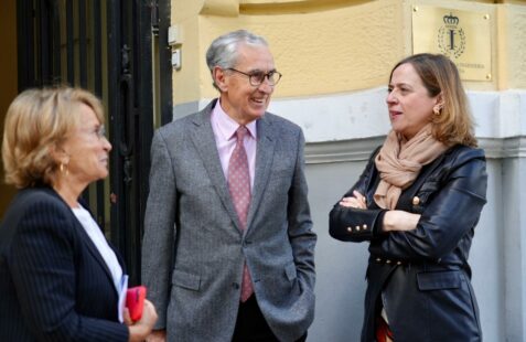 Secretaria de Estado de Comercio Amparo López Senovilla, Ramón Jáuregui, Presidente de la Fundación Euroamérica y Luisa Peña, Directora General, Fundación Euroamérica