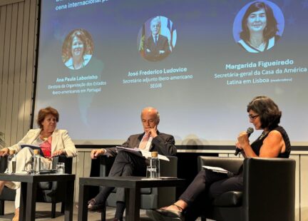 Ponentes Diálogo apuesta por el multilateralismo en la escena internacional para afrontar desafíos conjuntos. La próxima cumbre iberoamericana